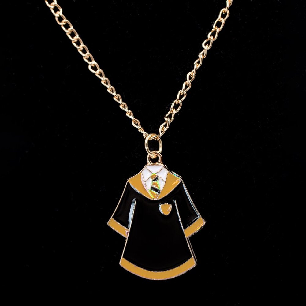 Handmade Wizarding World of Harry Potter Hogwarts Hufflepuff Robe Necklace, New